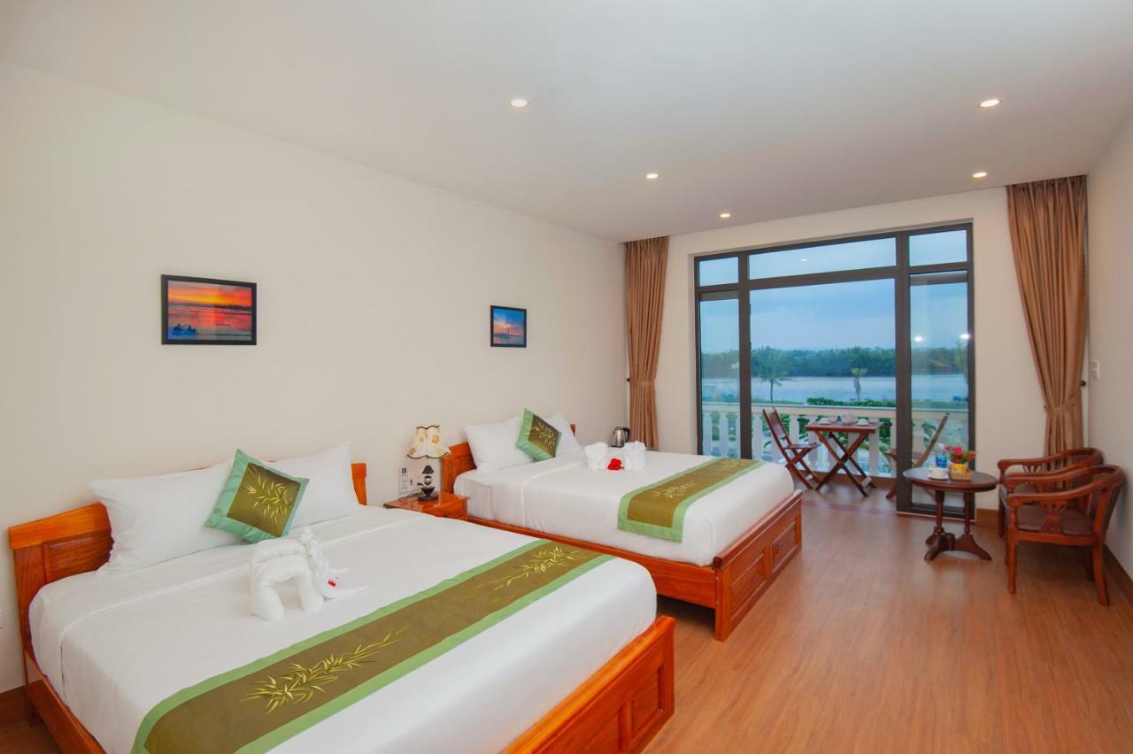 Riverside Sunset Homestay Хойан Экстерьер фото